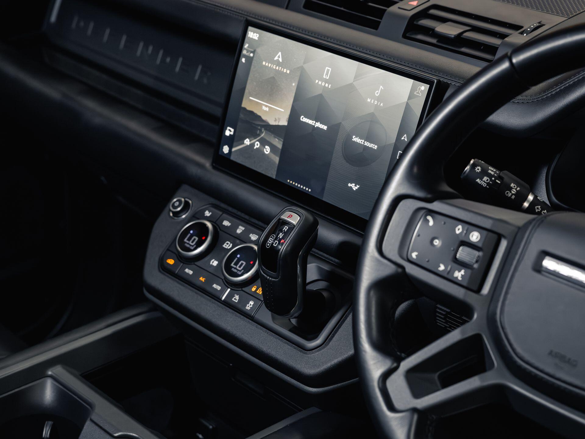 Land Rover Defender 90 - Image 19