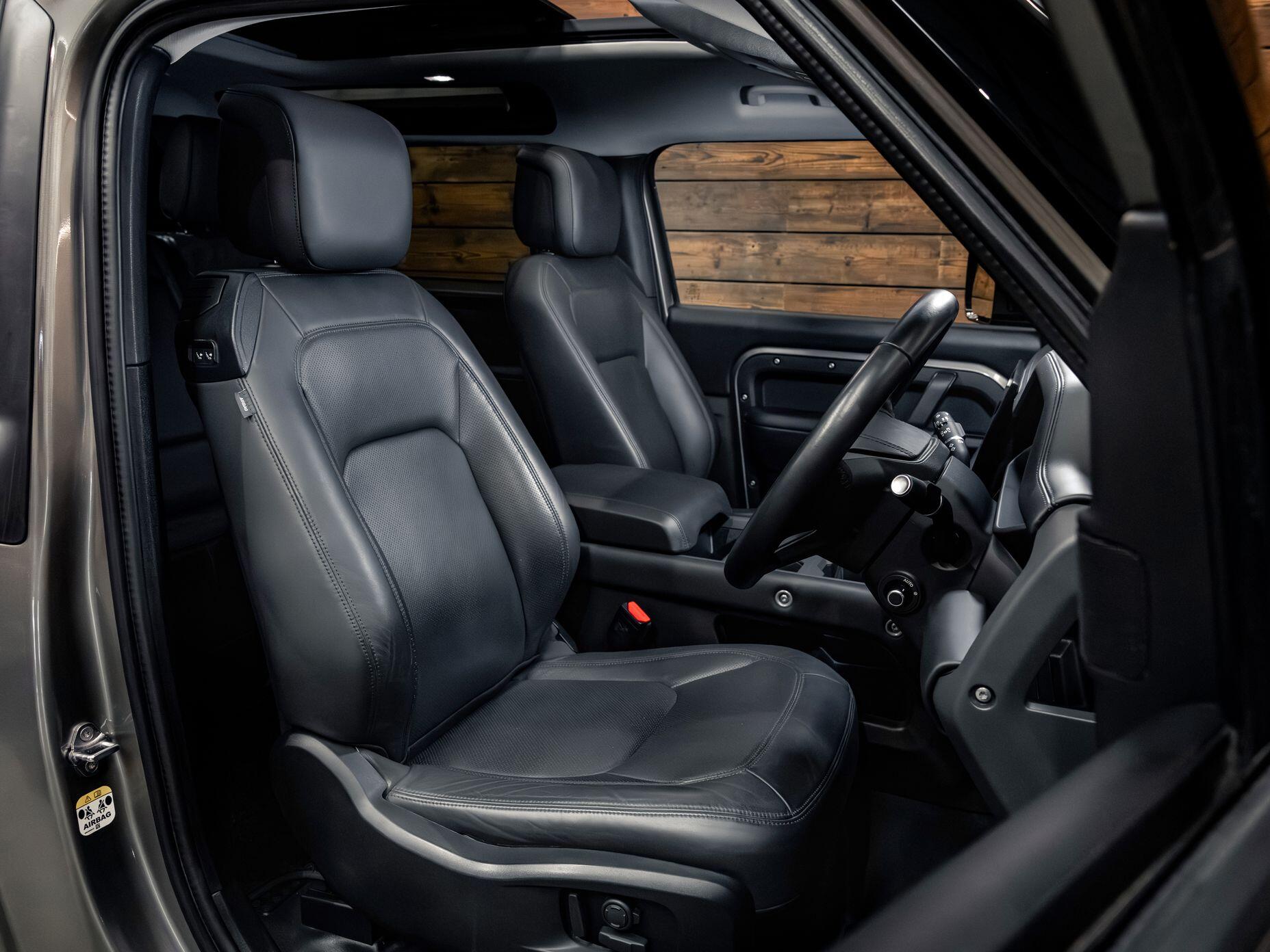 Land Rover Defender 90 - Image 8