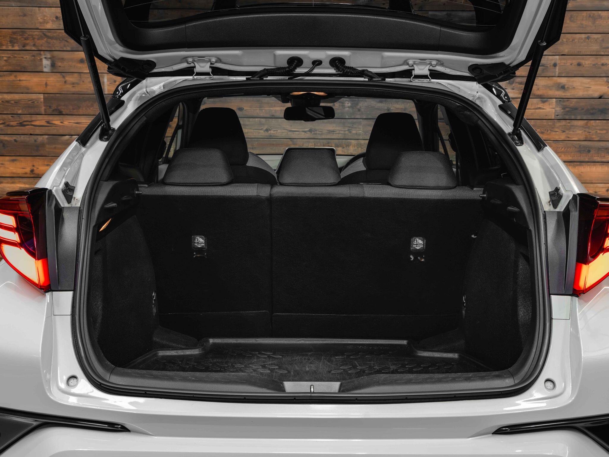 Toyota C-HR - Image 19