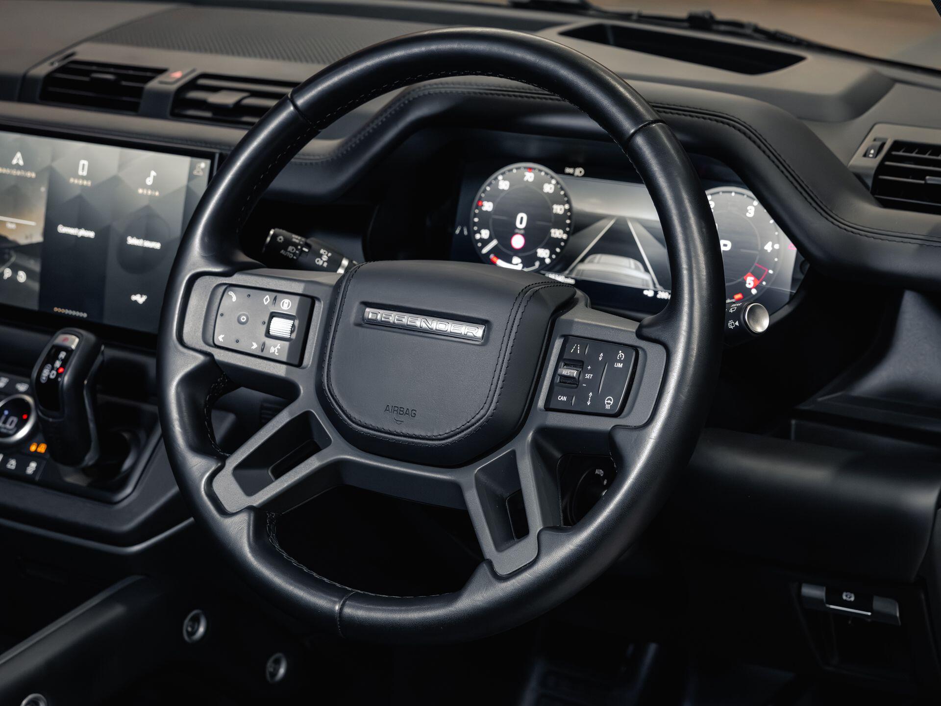 Land Rover Defender 90 - Image 24