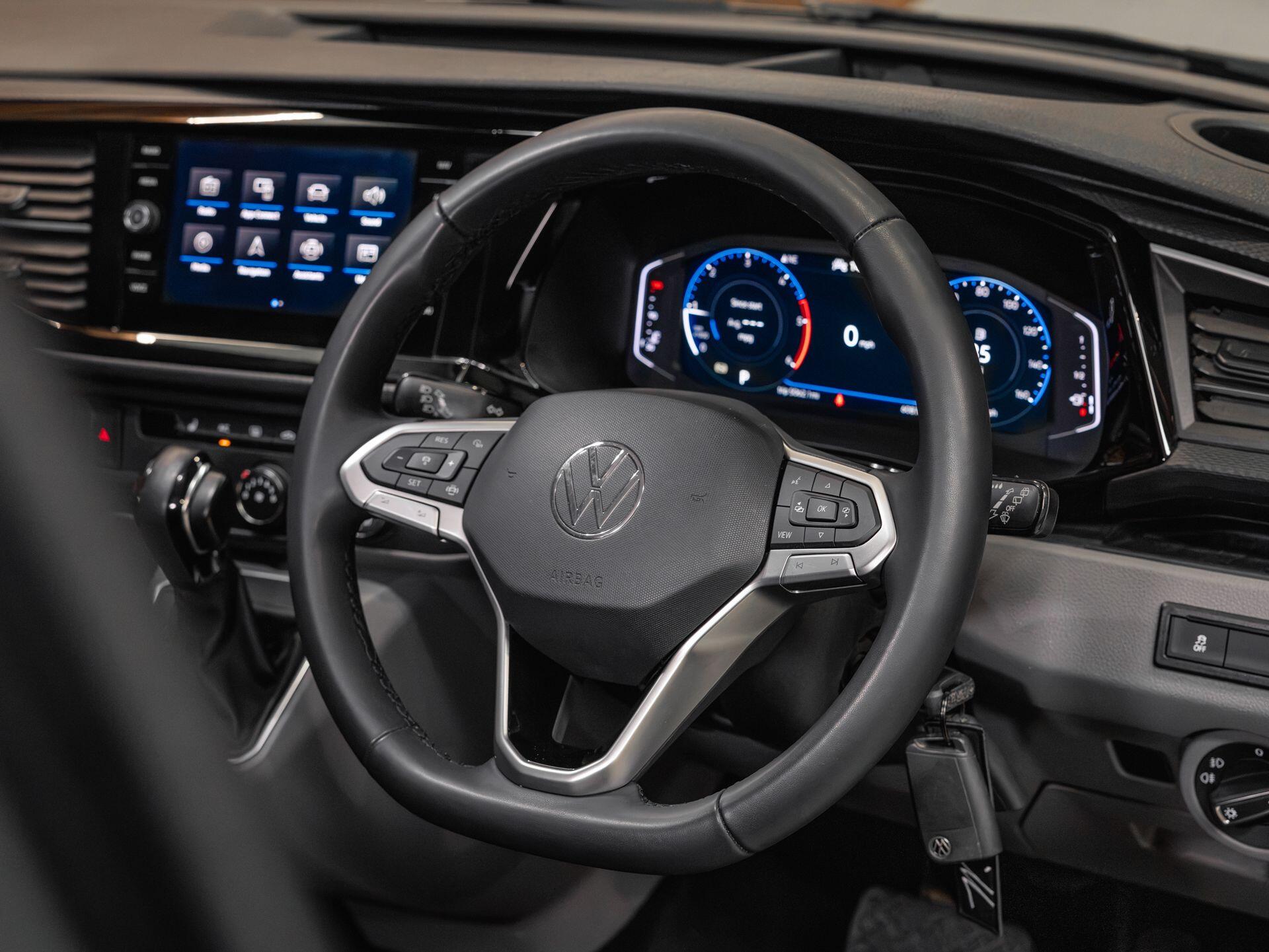 Volkswagen Transporter - Image 22
