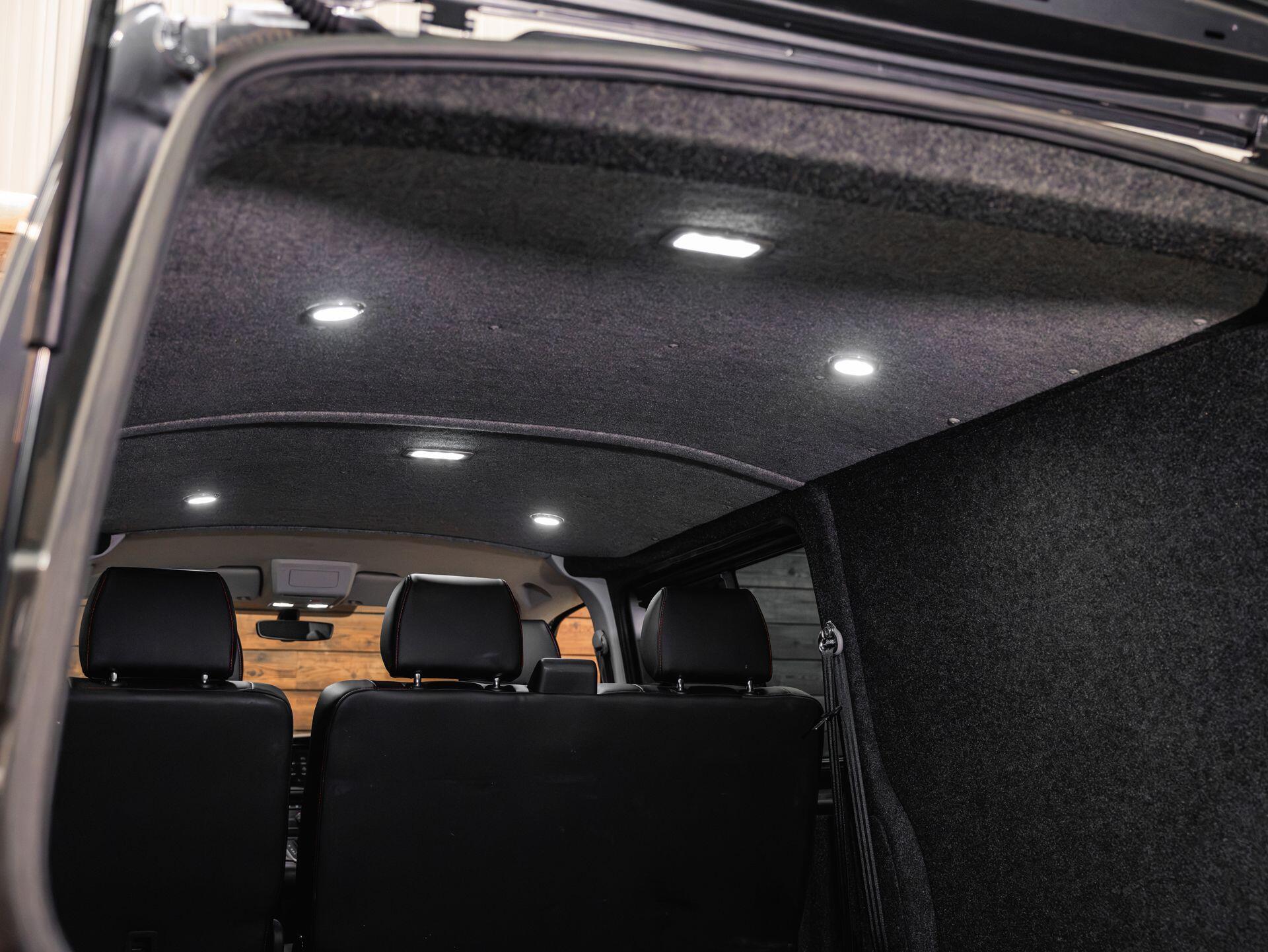 Volkswagen Transporter - Image 26