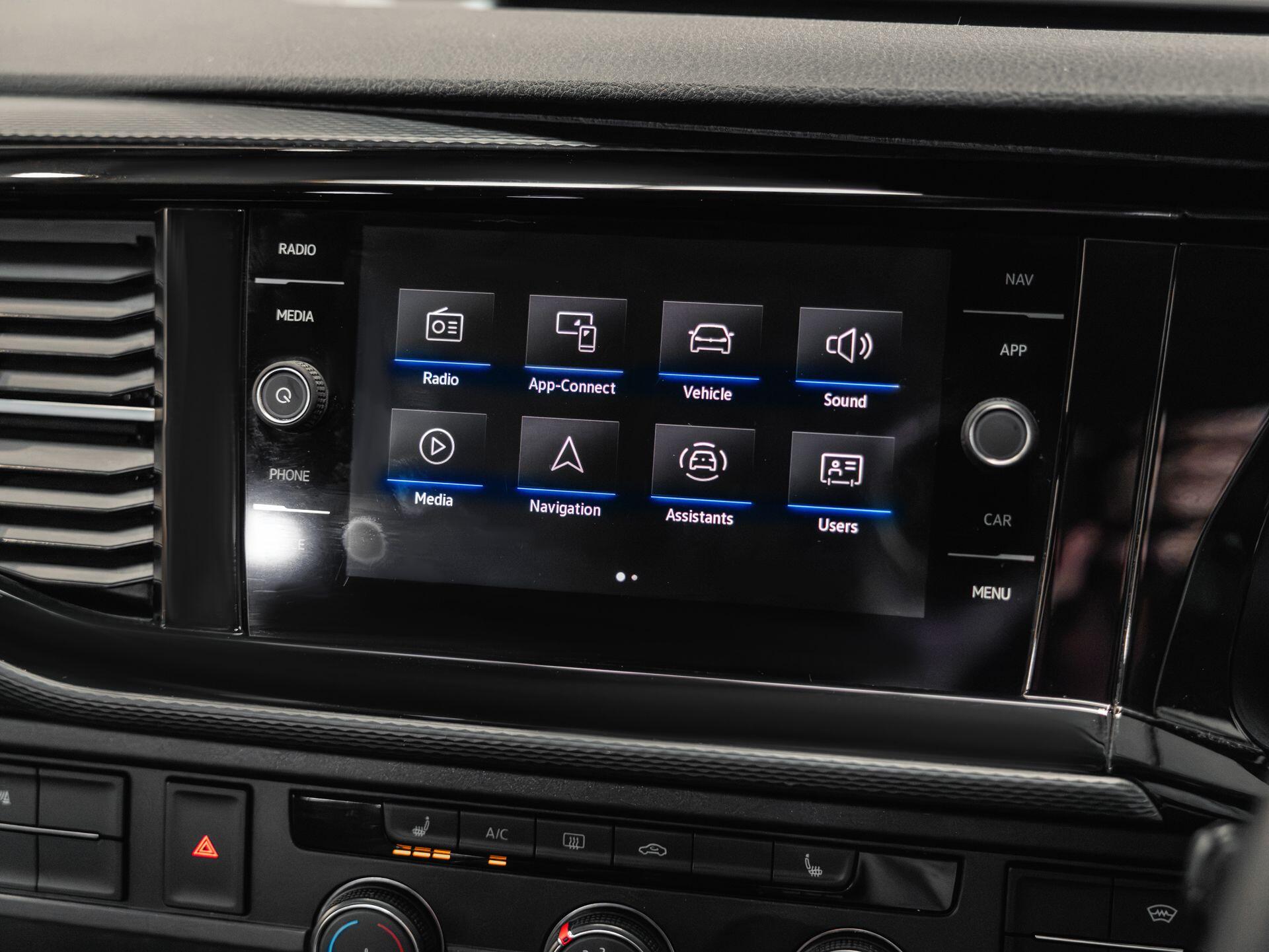 Volkswagen Transporter - Image 19