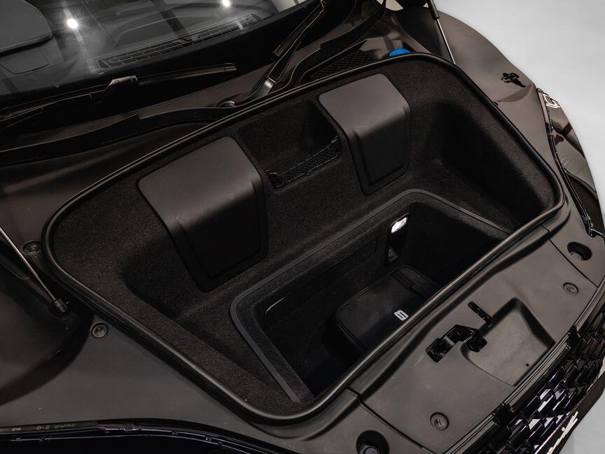 Audi R8 - Image 28