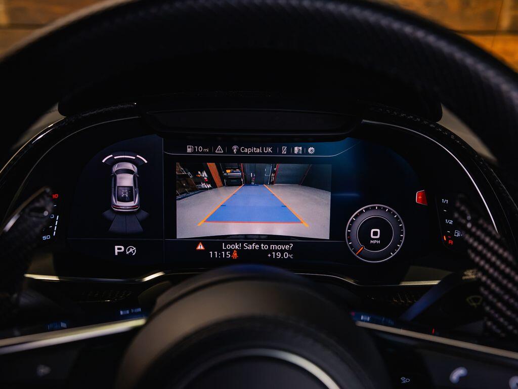 Audi R8 - Image 22