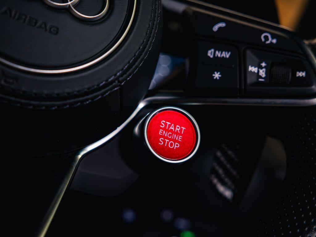 Audi R8 - Image 31