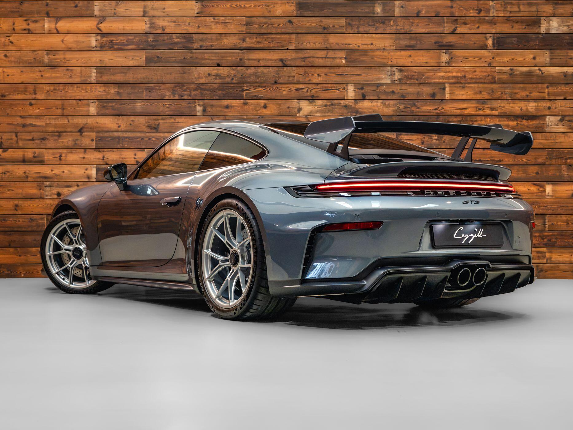 Porsche 911 - Image 3
