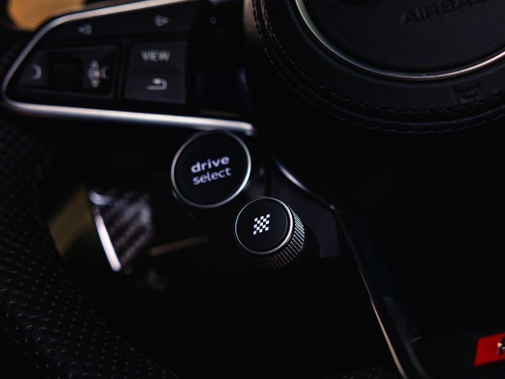 Audi R8 - Image 15