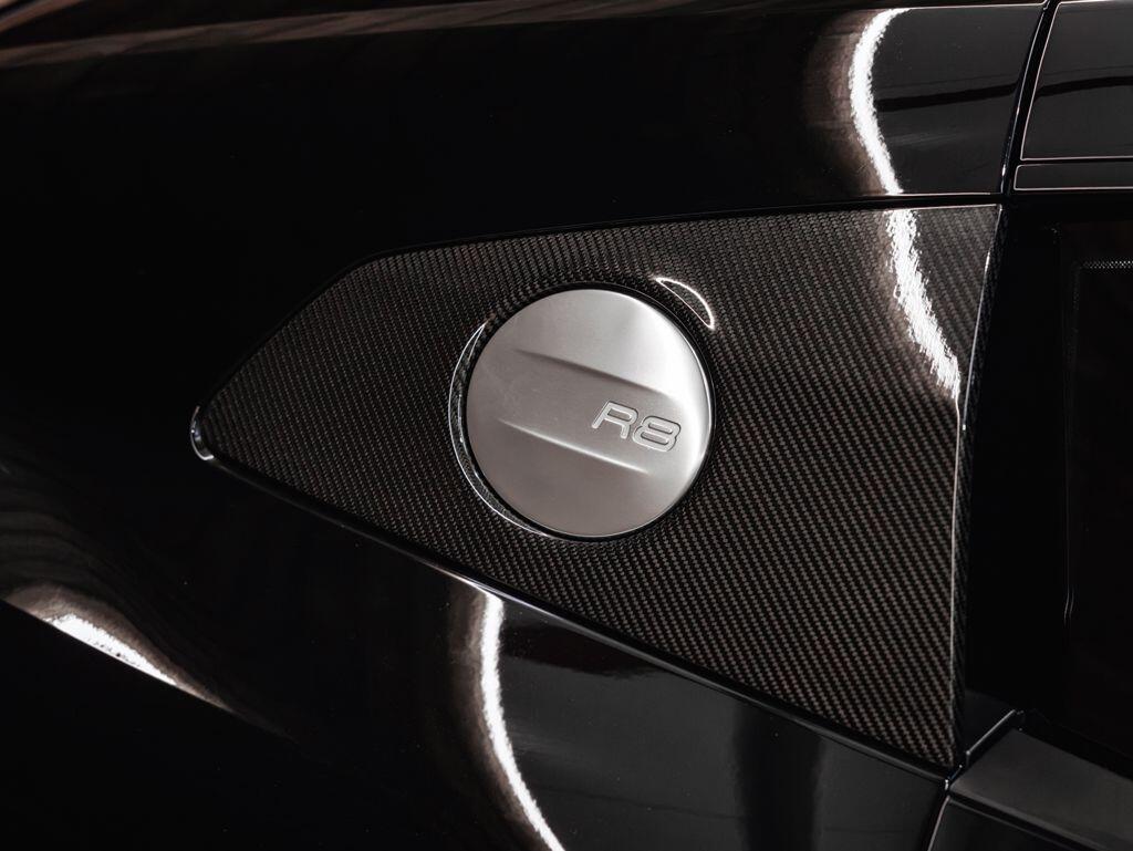 Audi R8 - Image 13