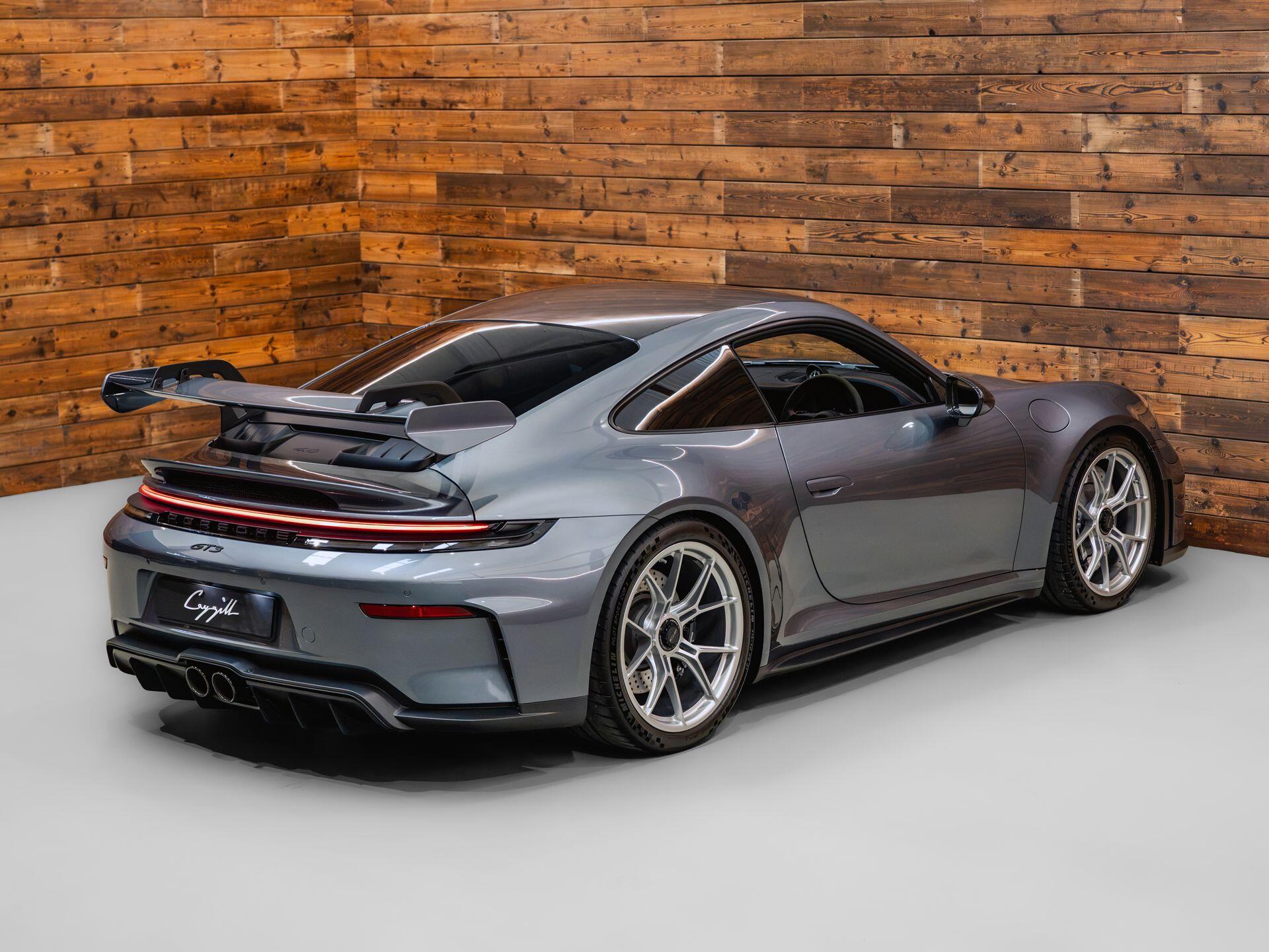 Porsche 911 - Image 10