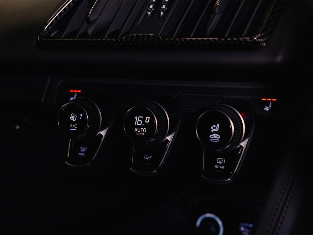 Audi R8 - Image 16