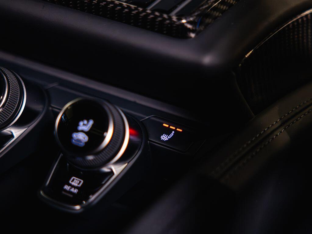 Audi R8 - Image 17